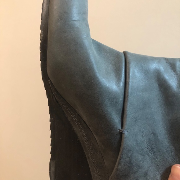 Le Saunda Leather Wedge Booties - Picture 9 of 11